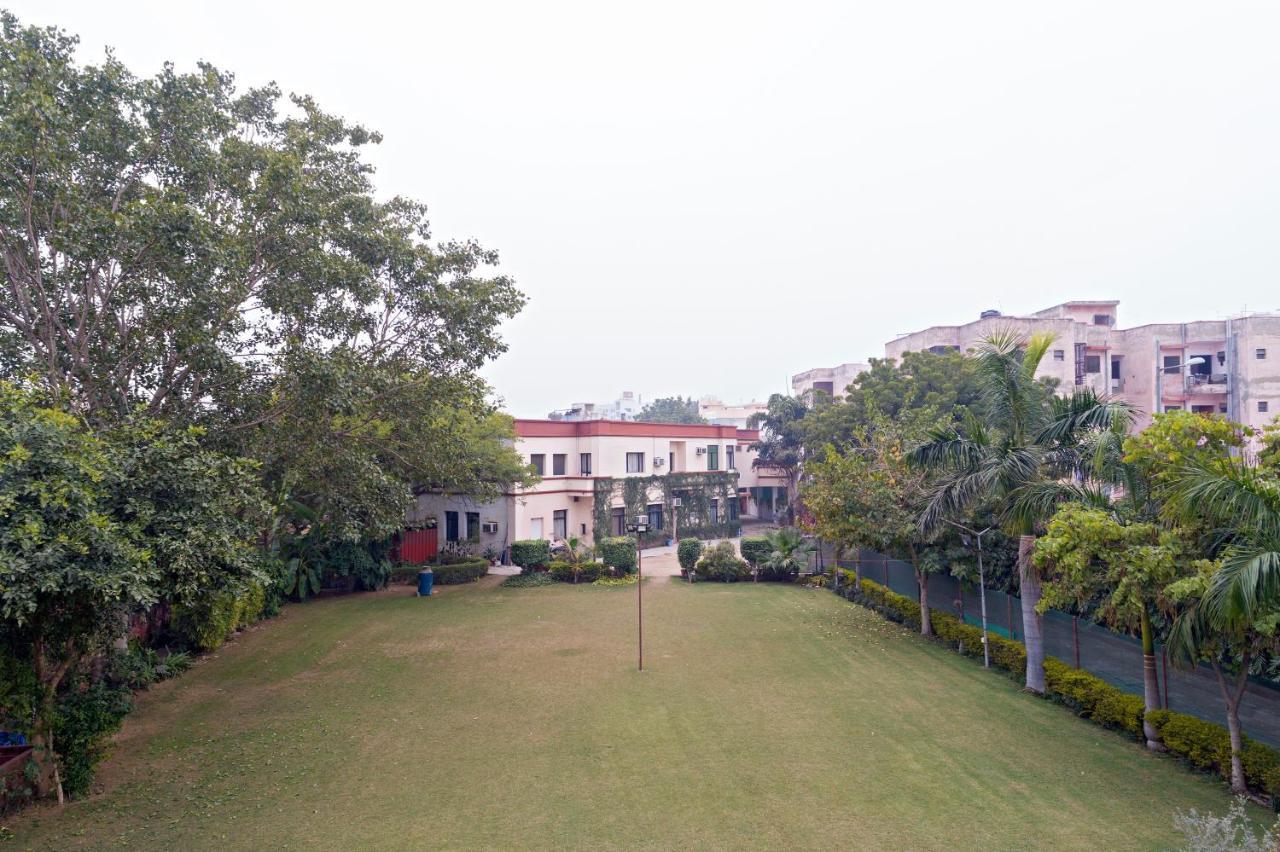Bhiwadi R C Palace Hotel מראה חיצוני תמונה